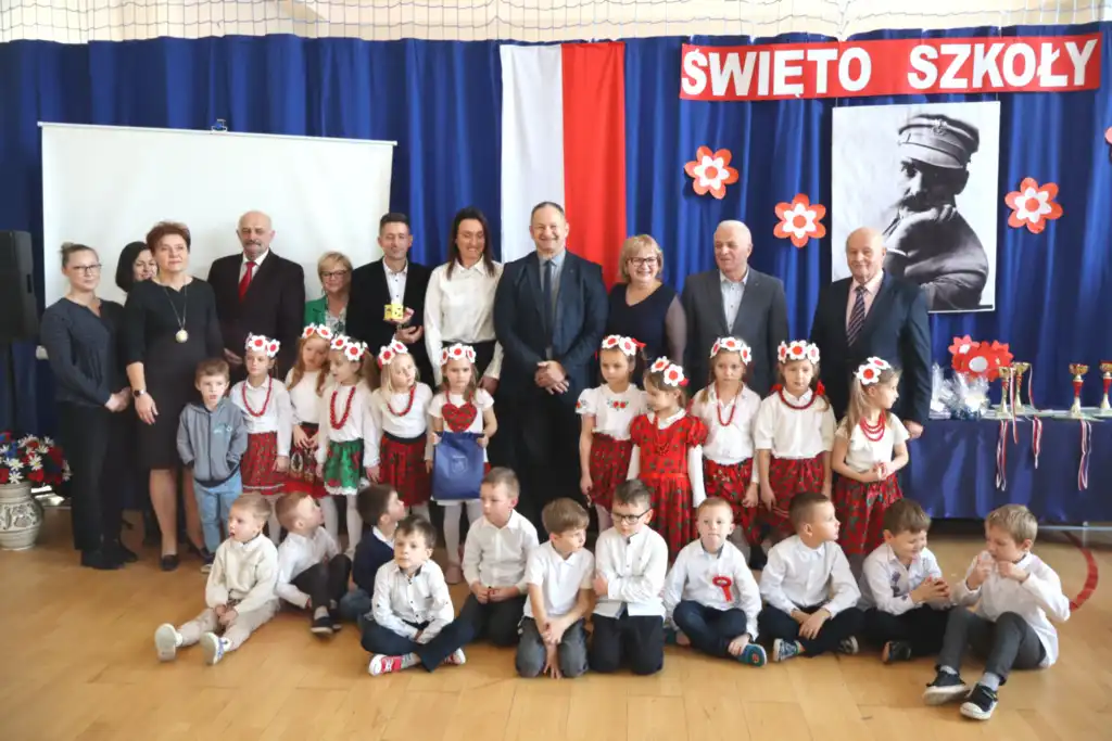 Marcinkowice świętują historię szkoły i patrona