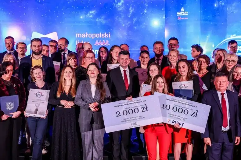 Cisi bohaterowie regionu. Małopolscy liderzy pomagania i ekonomii społecznej nagrodzeni