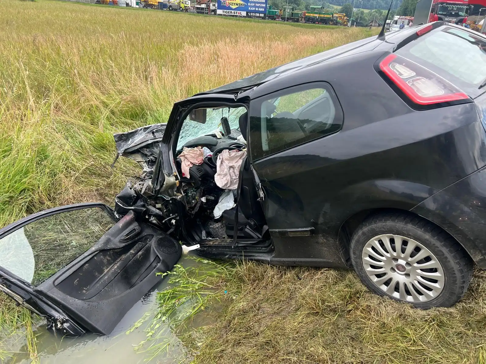 Wypadek na DK75 w Witowicach Dolnych. Zderzyły się dwa pojazdy