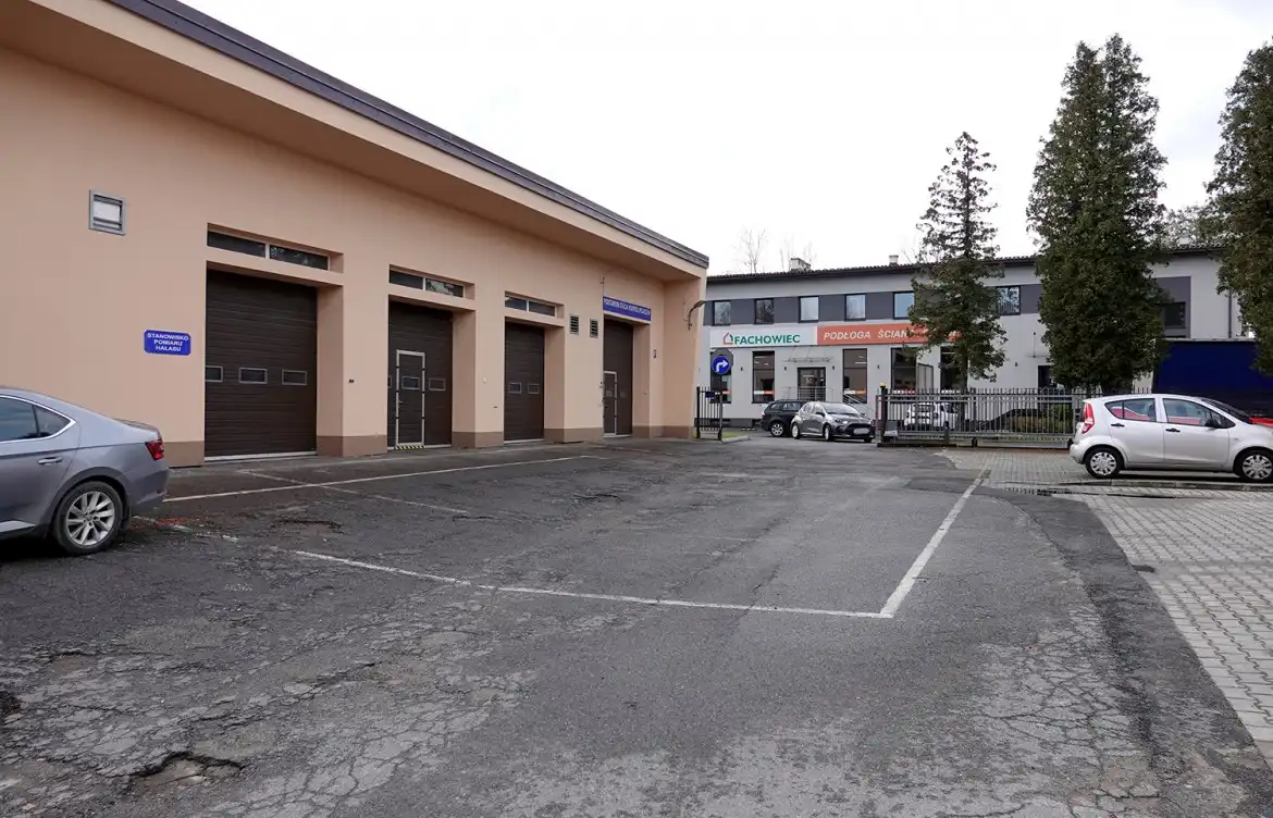 Na terenie Sądeckiego Pogotowia Ratunkowego zostanie wyremontowany plac. Koszt inwestycji to 3,7 mln zł