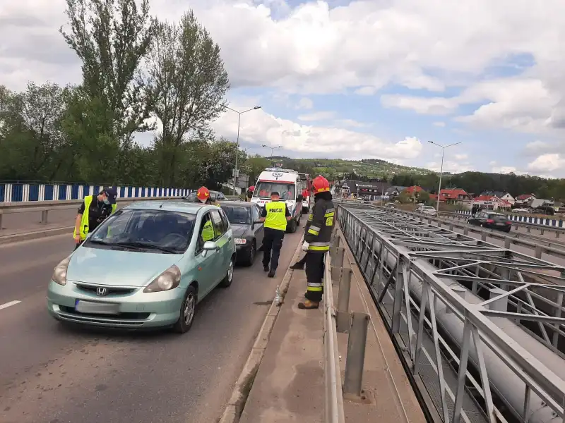 Nowy Sącz: Kolizja na ul. Prażmowskiego. Dziecko trafiło do szpitala