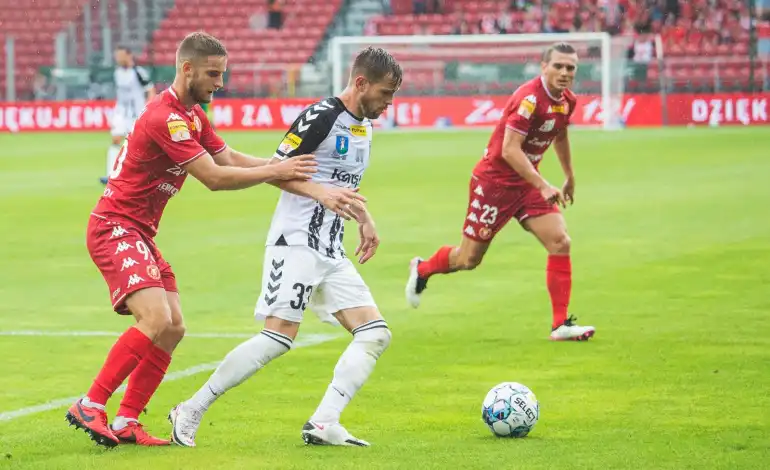 W meczu inauguracyjnym Widzew Łódź pokonuje "Biało-czarnych" 3:0