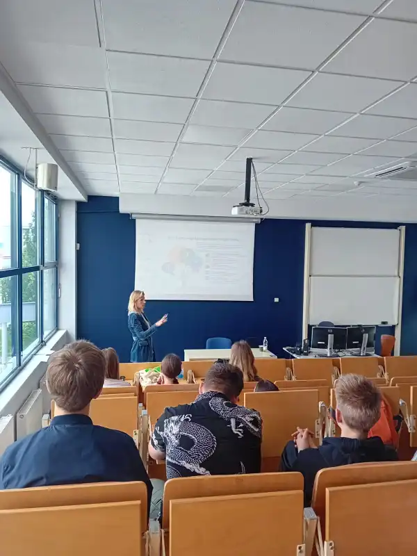 FAKRO wspiera Młodych Liderów