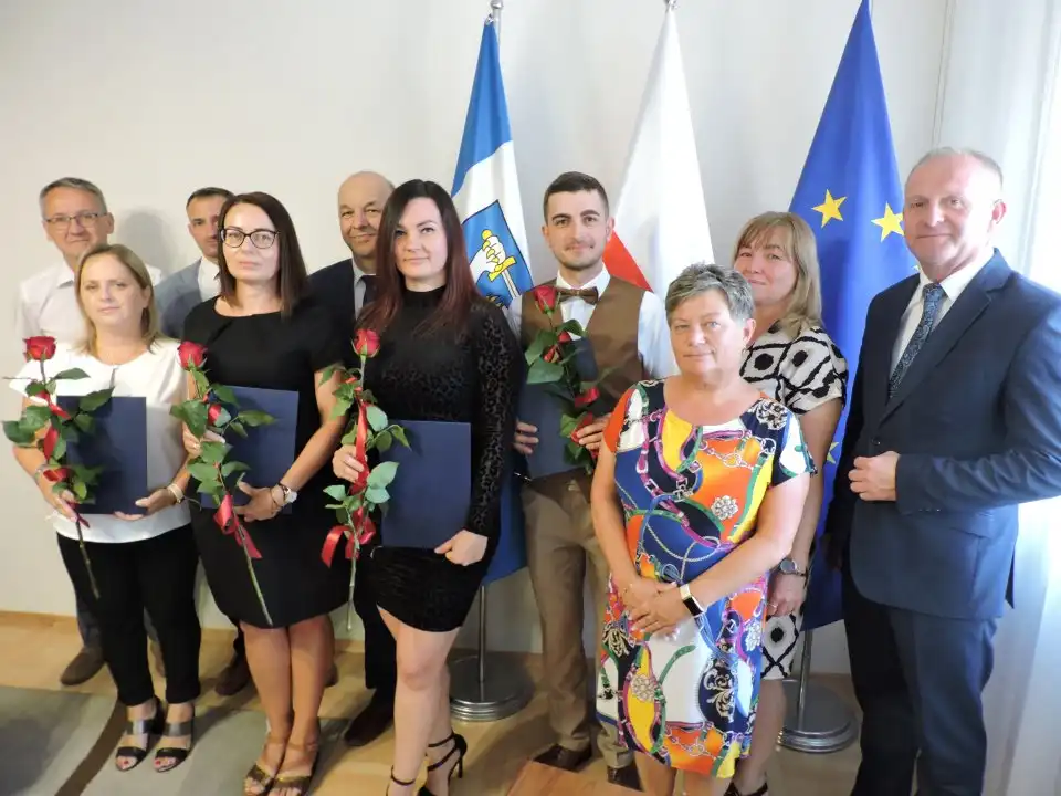 Podniosła chwila dla nauczycieli z Gorlic. Akty mianowania odebrane