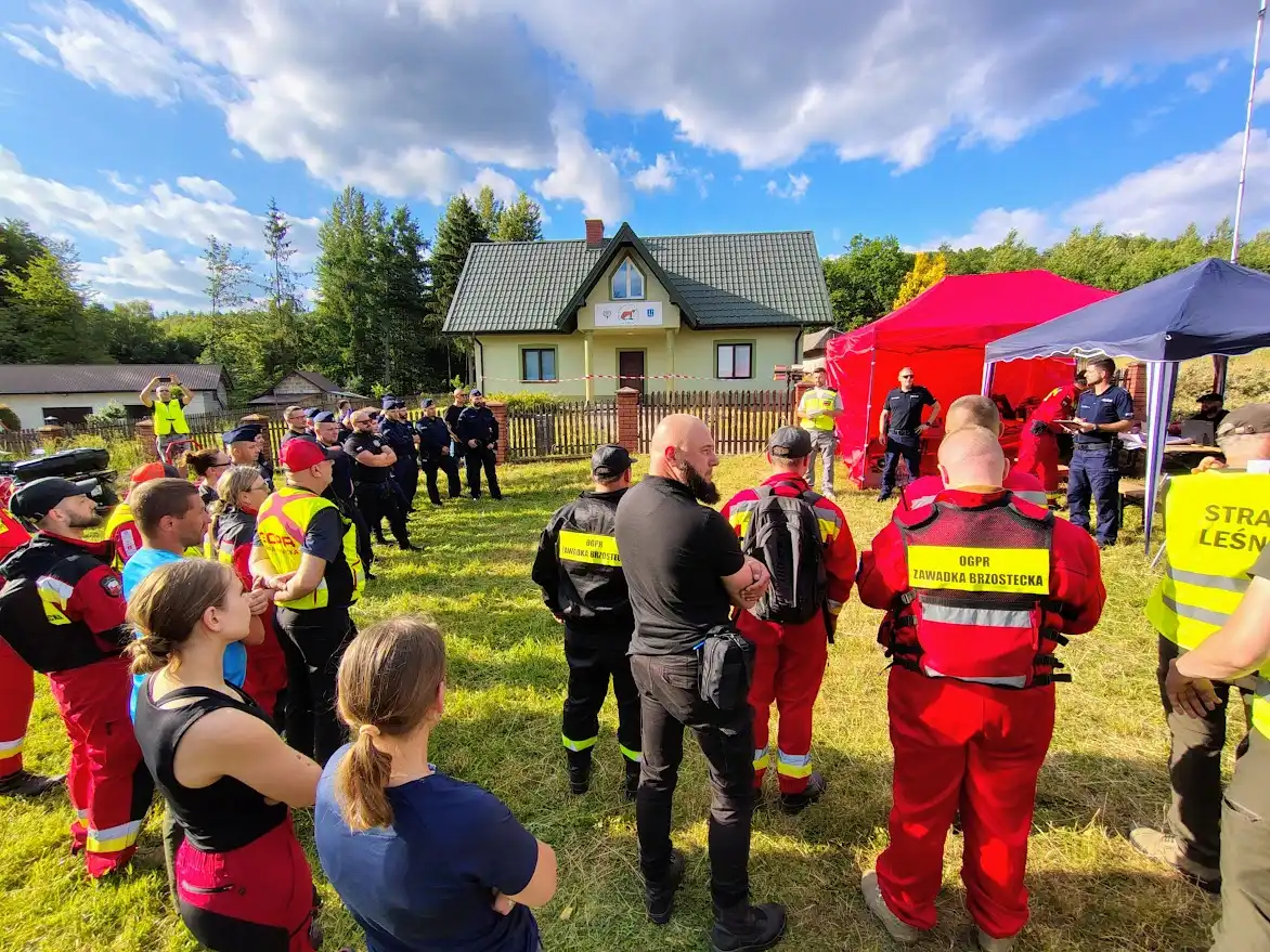 Zaginiony 2025: 100 hektarów, 50 ratowników, 1 misja – uratować życie