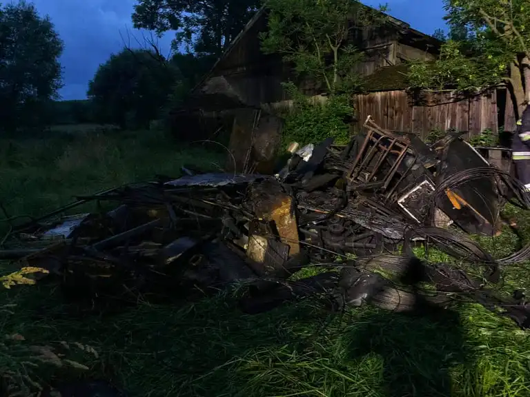 Pożar w Moszczenicy Niżnej. Płonął drewniany spichlerz