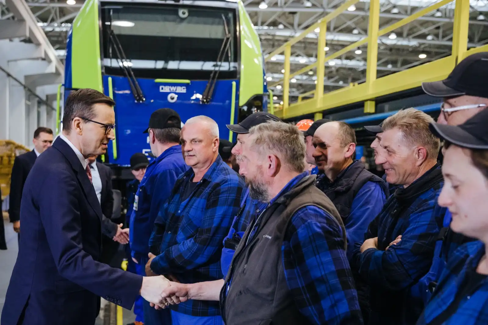 Premier Mateusz Morawiecki spotkał się z pracownikami zakładu NEWAG