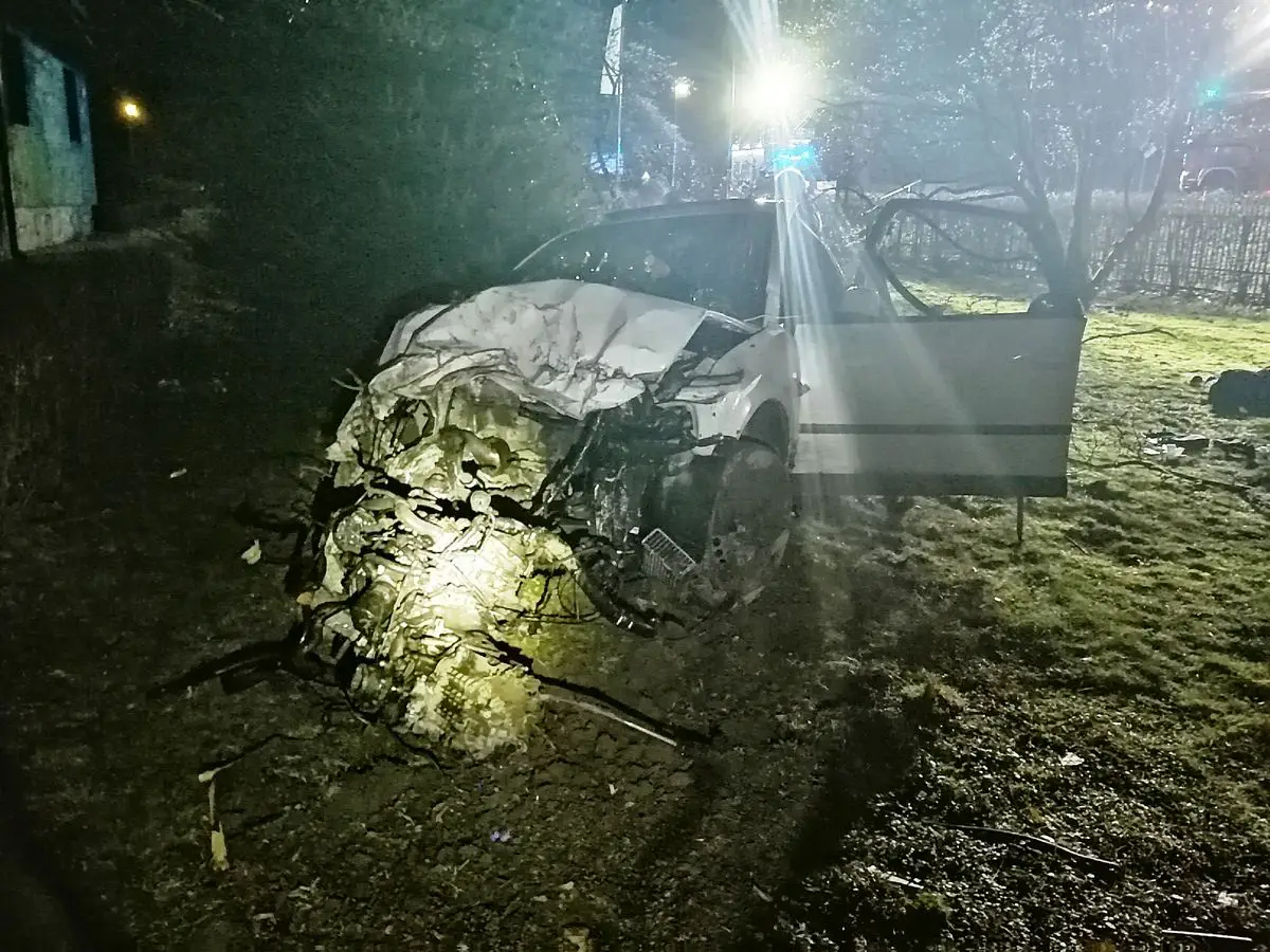 Wypadek w Nawojowej. Trzy osoby trafiły do szpitala