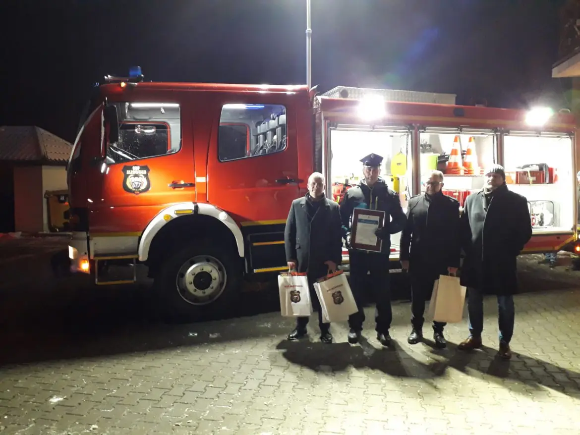 Druhowie z OPS Jazowsko mają nowy wóz strażacki