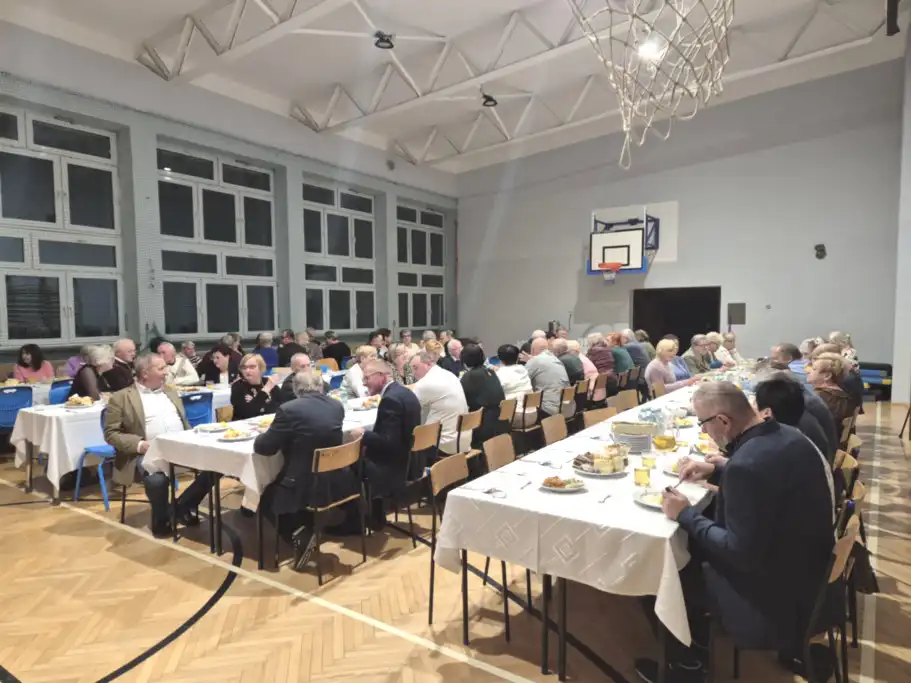 XVIII Bal Seniora w Klęczanach. Muzyka, tradycja i spotkanie pokoleń