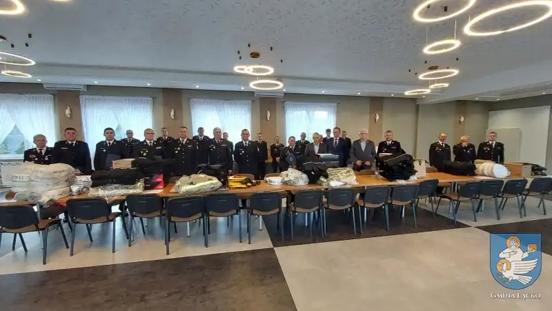 12 jednostek OSP z terenu Gminy Łącko z nowym sprzętem