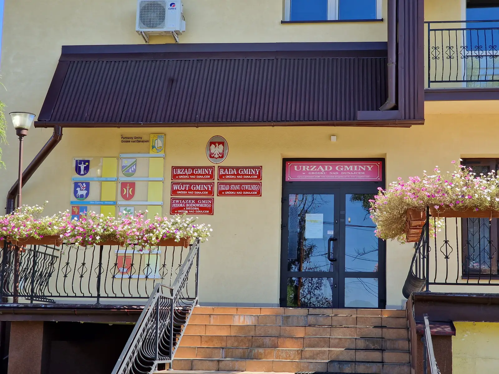 Nagrody i trzynastki w urzędzie gminy Gródek Nad Dunajcem