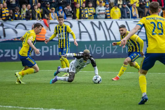 Sandecja przegrywa na zakończenie sezonu