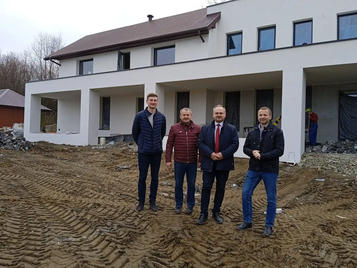 Postępują prace przy rozbudowie budynku wielofunkcyjnego w Mordarce