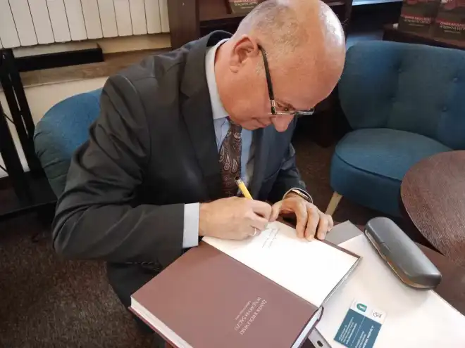 Pormocja książki o nowosądeckim zamku w Sądeckiej Bibliotece Publicznej