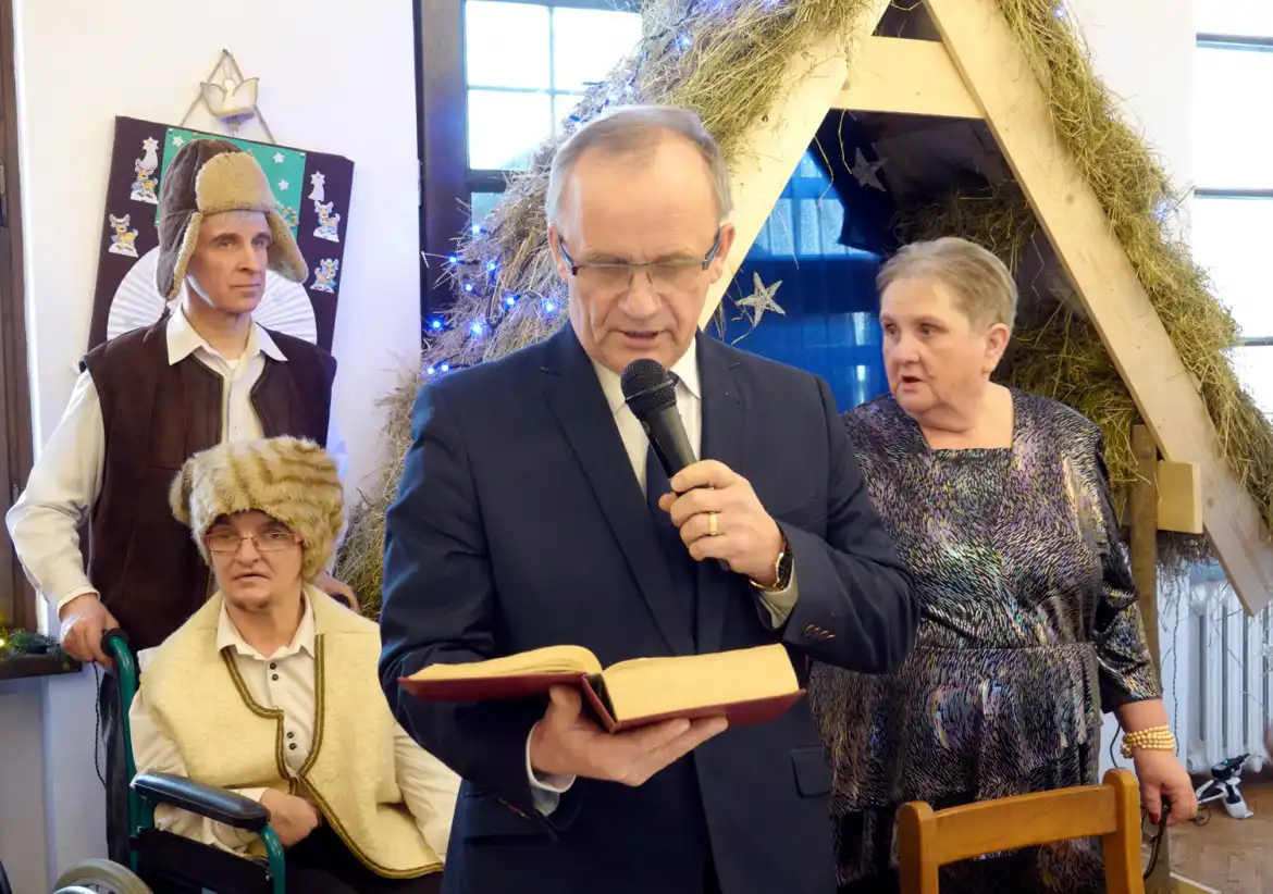 Spotkanie wigilijne w Powiatowym Ośrodku Wsparcia w Zbyszycach