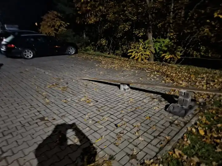 Strażacy z Żegiestowa apelują do rodziców. Parking strażacki to nie plac zabaw