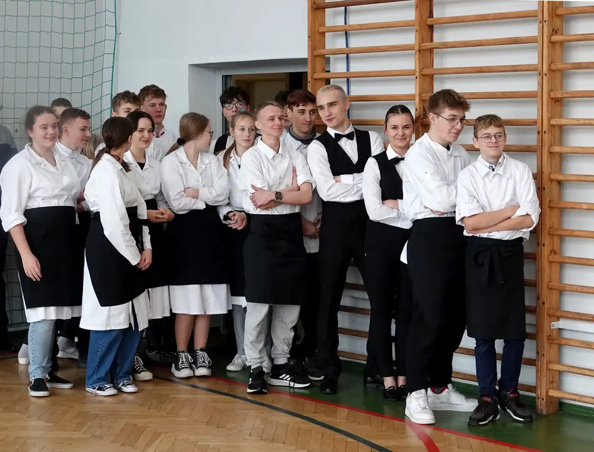 Wspólne kolędowanie i potrawy wigilijne w ZSP w Nawojowej