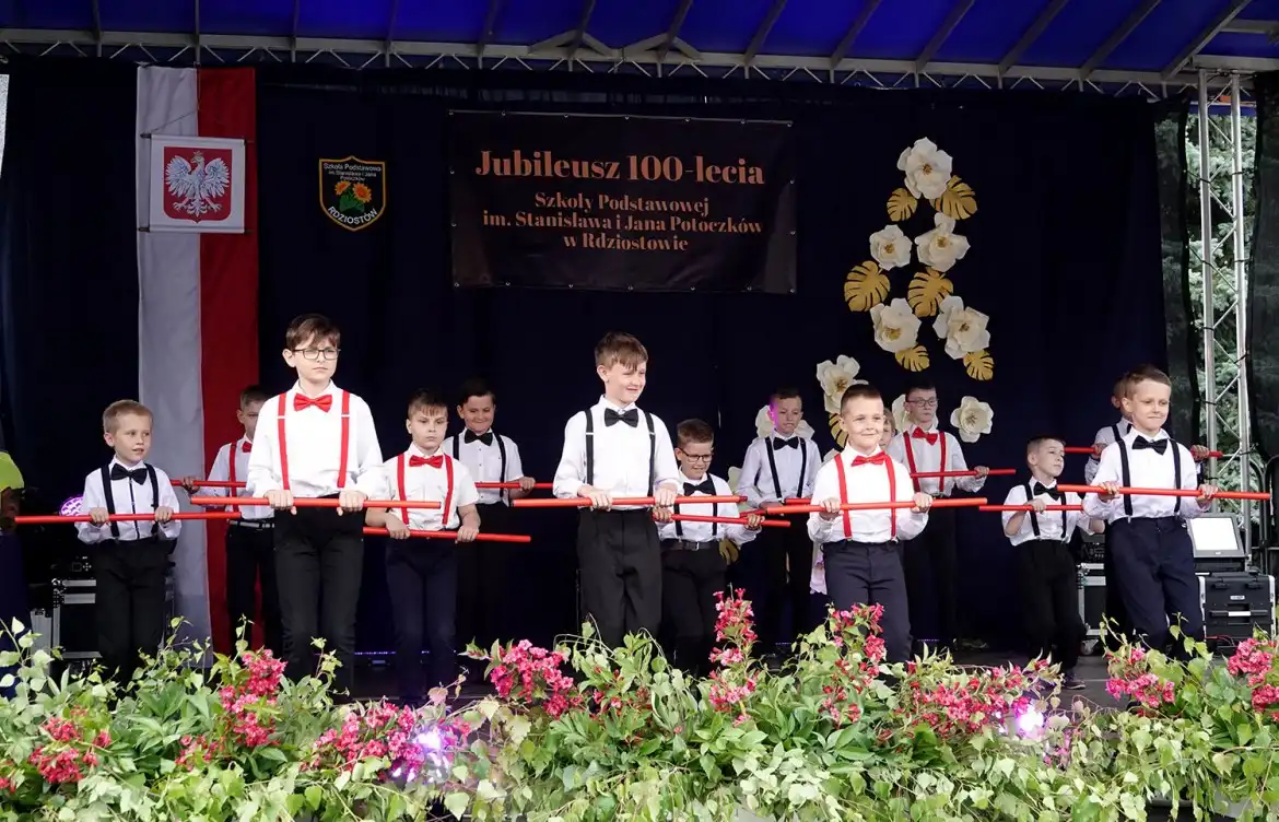 Jubileusz 100-lecia Szkoły w Rdziostowie