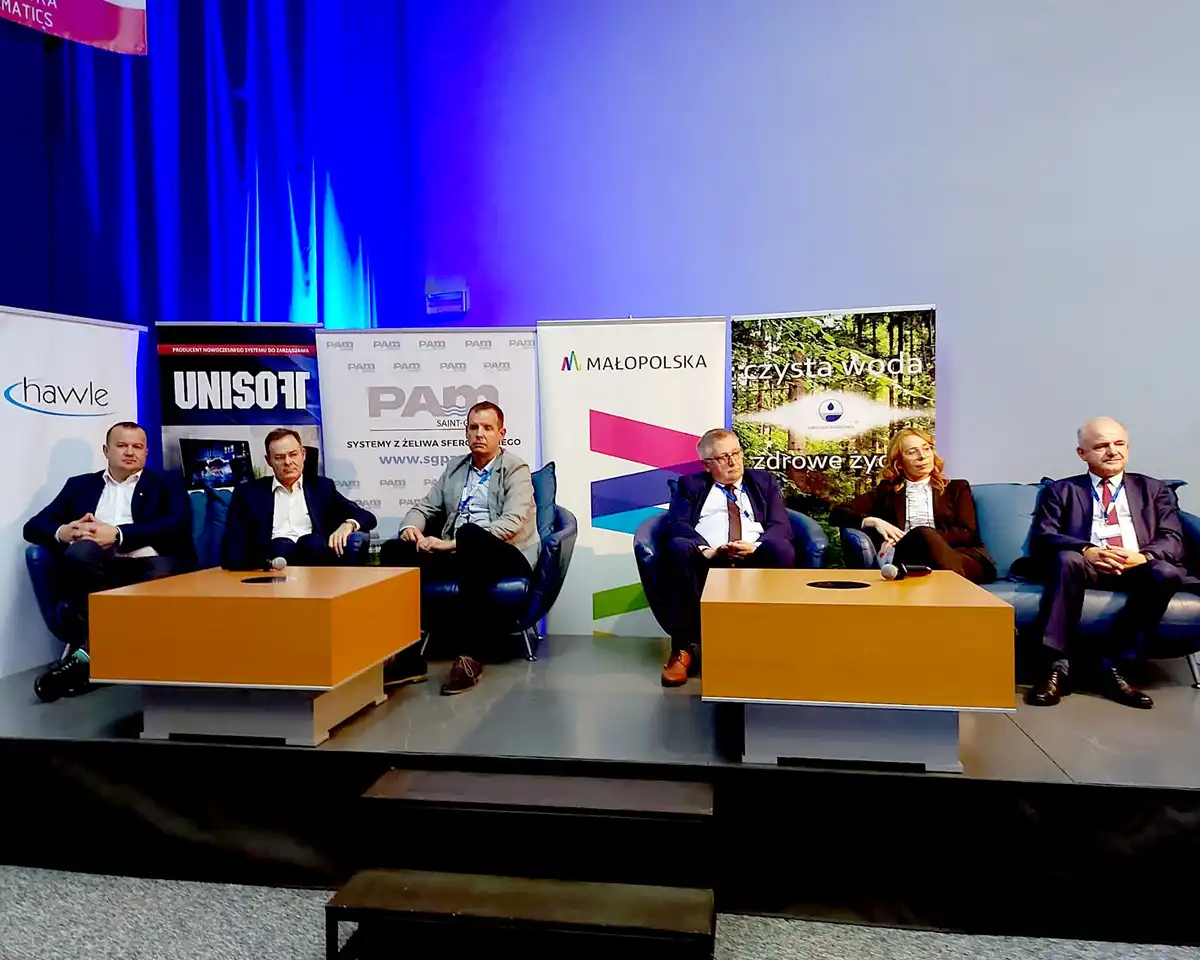 Znani ludzie świata nauki i biznesu na konferencji w Rytrze