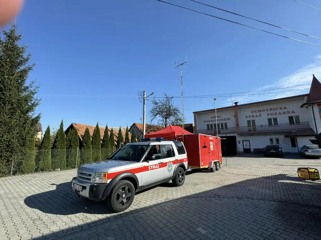 OSP Podegrodzie z nowatorskim projektem sztabowej przyczepki ratunkowej