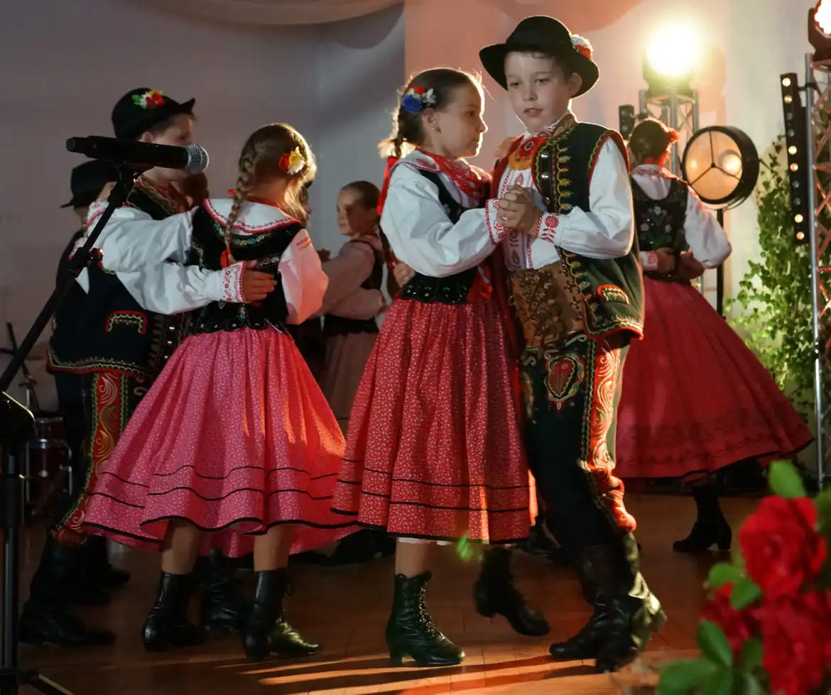 Zespół Pieśni i Tańca "Świniarsko" świętuje jubileusz 15-lecia działalności