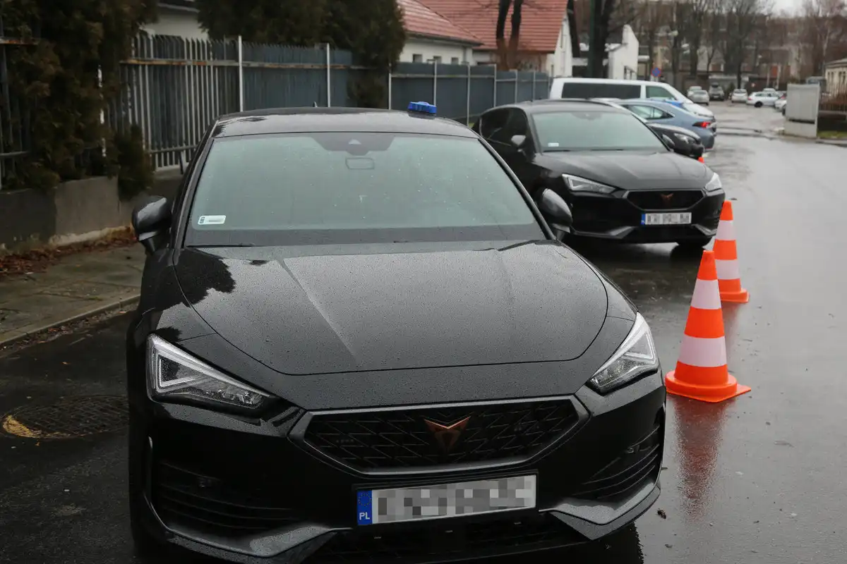 Policjanci grupy SPEED otrzymali dwa nowoczesne radiowozy. Jeden z nich trafi do nowosądeckiej drogówki