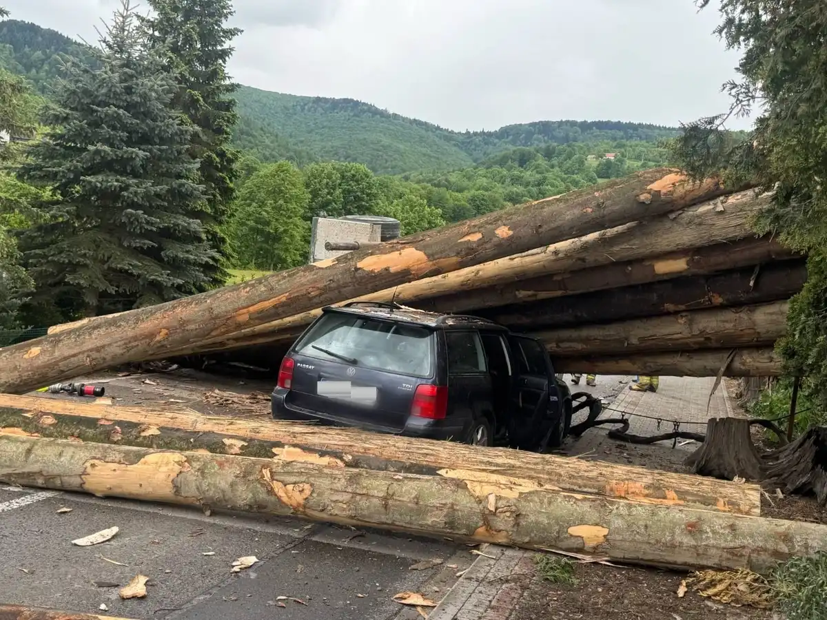 Kolizja w Laskowej. Sprawca bez prawa jazdy, sprawa trafiła do sądu