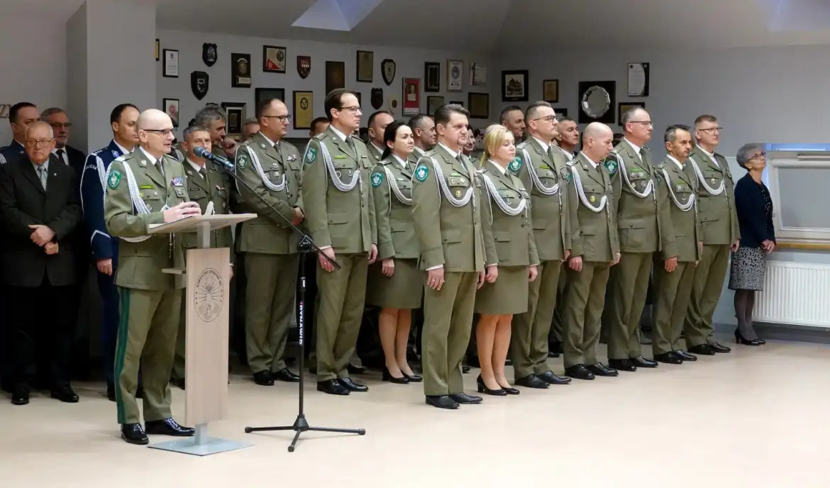 Uroczysty apel z okazji Święta Niepodległości w Karpackim Oddziale Straży Granicznej