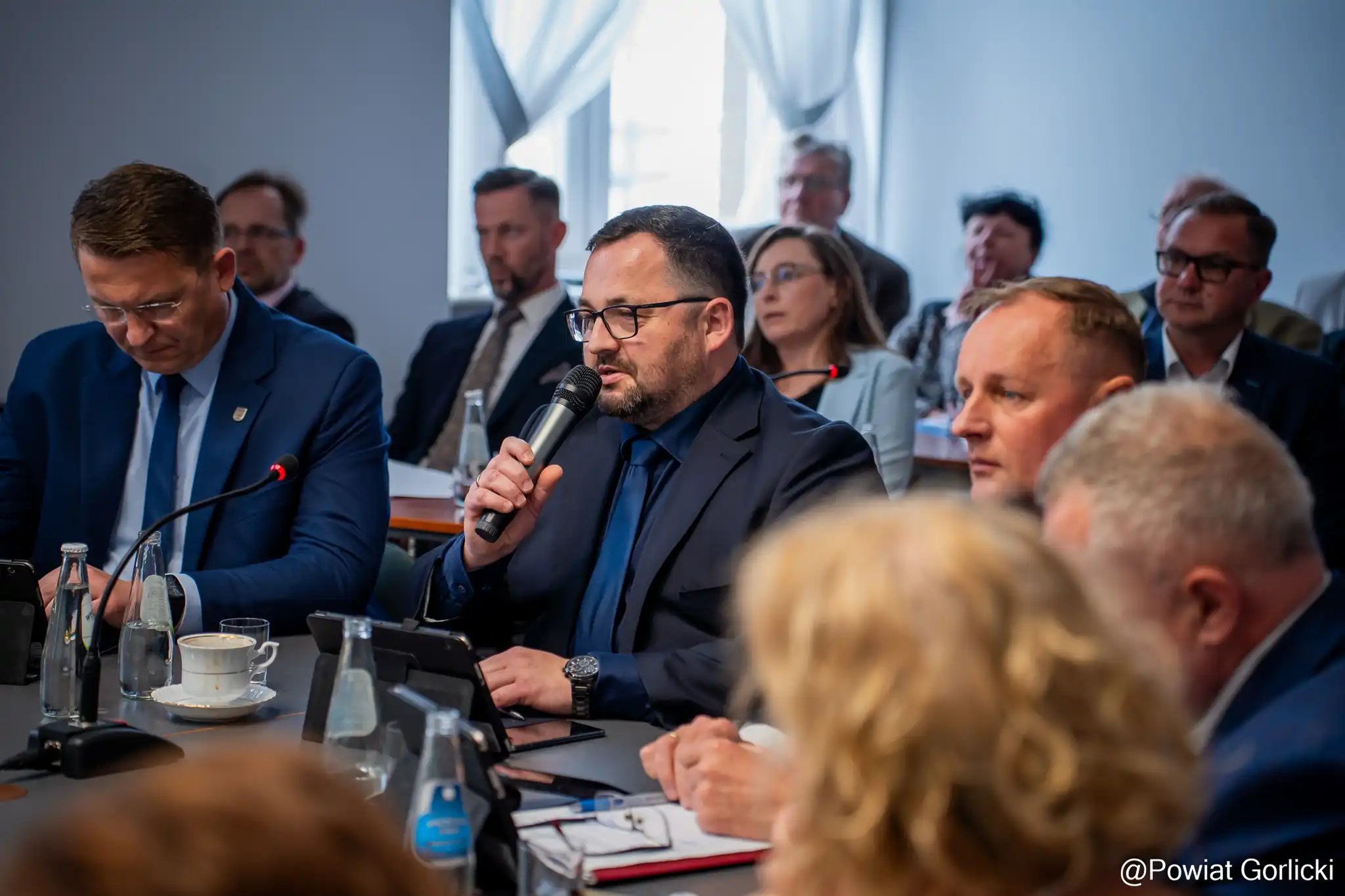 Inwestycje, zabytki i burzliwa debata. Podsumowanie XIII Sesji Rady Powiatu Gorlickiego
