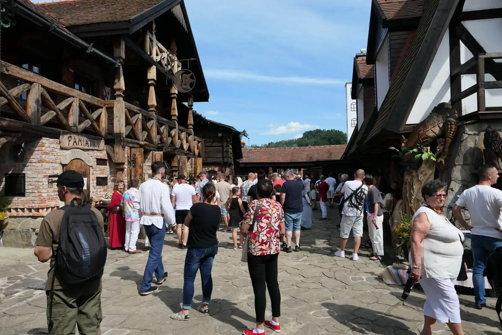 Dni otwarte zamku Stara Baśń w Grybowie: Magia średniowiecza w pełnej krasie