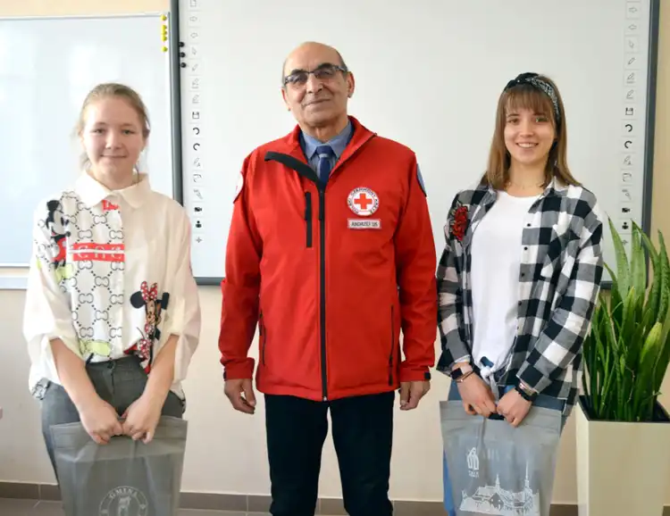 Uczennice LO w Starym Sączu z sukcesami w XXIX Ogólnopolskiej Olimpiadzie Promocji Zdrowego Stylu Życia PCK