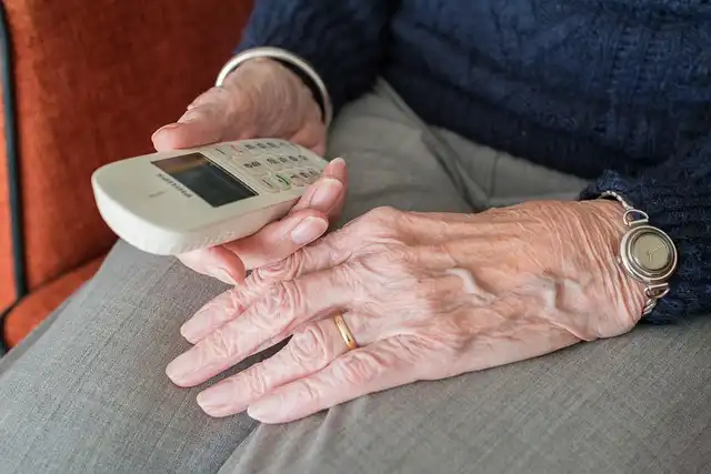 Prawie 200 tys. zł skradzione w dwa dni. Gorliccy seniorzy ofiarami oszustów