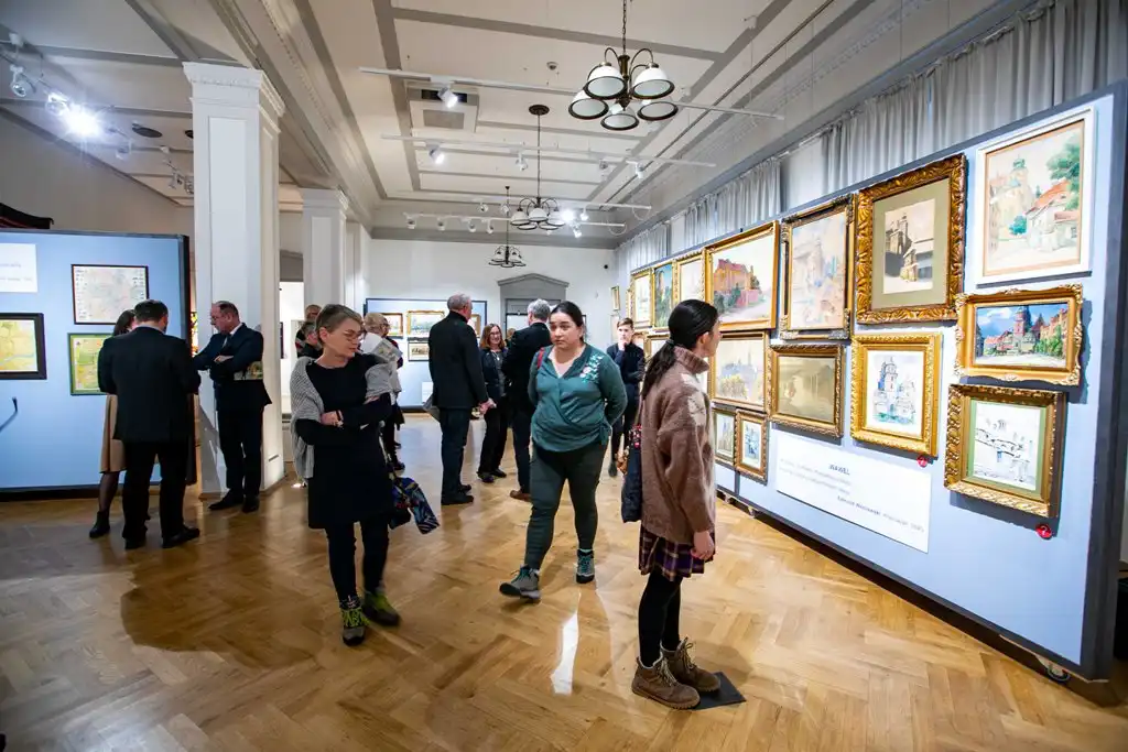 Kraków Kruków. Kolekcja Bożeny i Ryszarda Kruków w Muzeum Okręgowym w Nowym Sączu