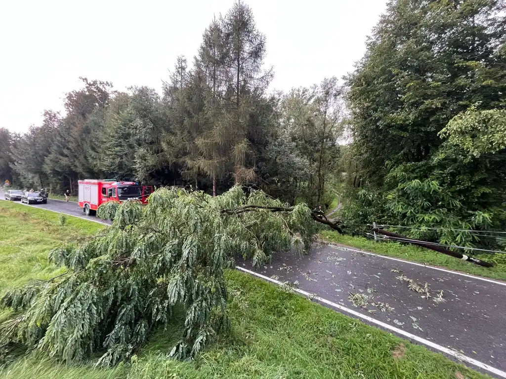Gwałtowne burze nad Sądecczyzną. Ponad 100 interwencji strażaków