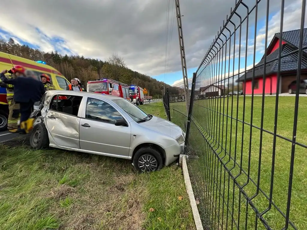 Barcice: kolizja samochodu osobowego z pociągiem