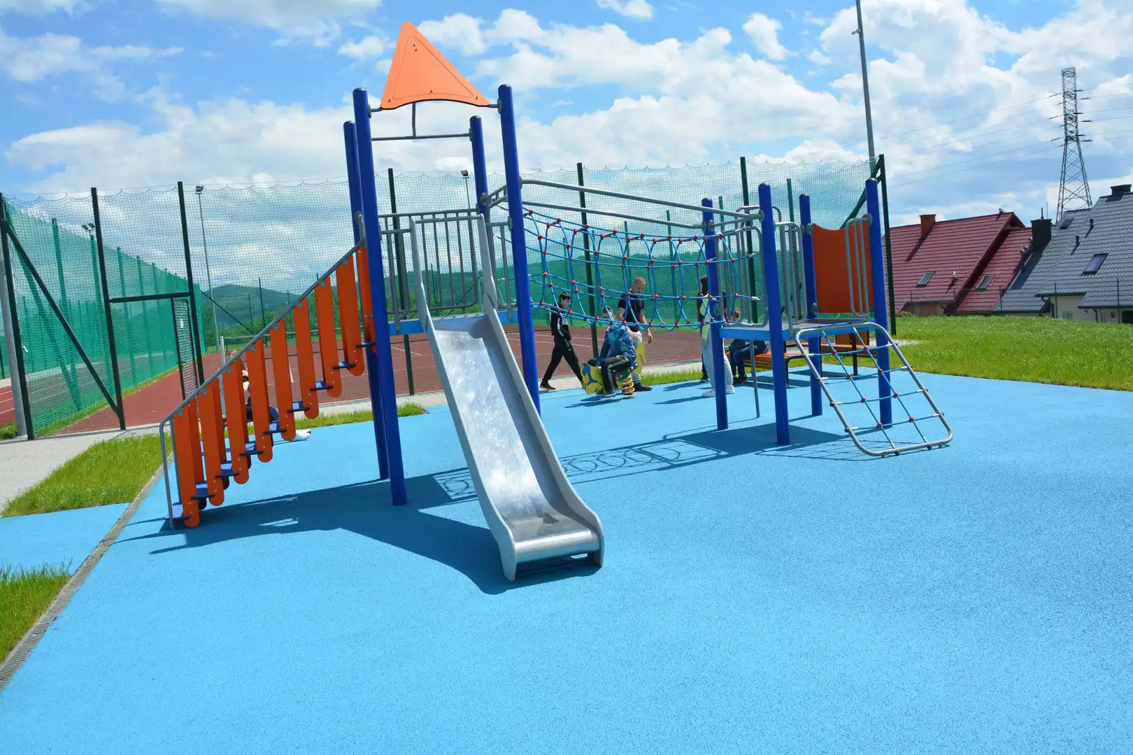 Kompleks sportowy w Librantowej znowu otwarty