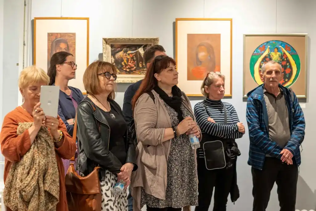 „Jadą wozy kolorowe…” - wystawa o tradycjach romskich w Muzeum Nikifora