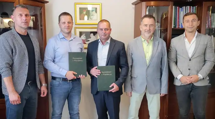 Współpraca PWSZ w Nowym Sączu i Miejskiego Klubu Sportowego Sandecja przedłużona