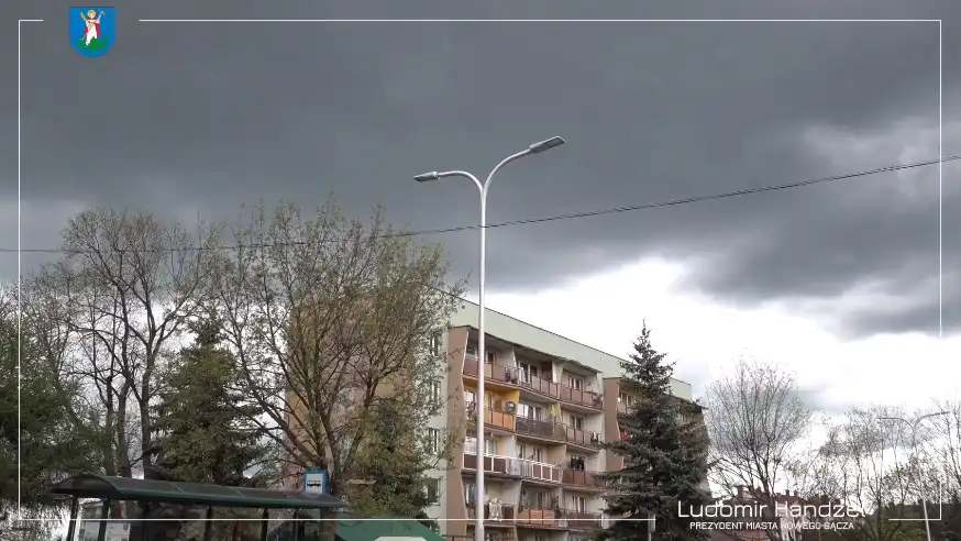 Nowy Sącz: Zakończył się remont chodnika i zatoki postojowej przy ul. Stramki