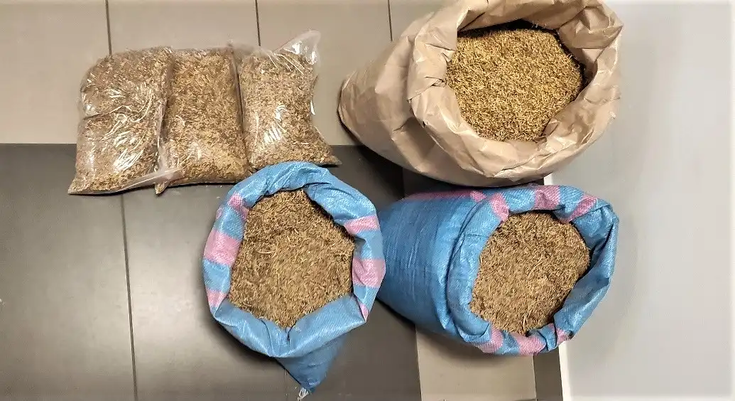 26 kilogramów nielegalnego tytoniu w rękach sądeckich policjantów