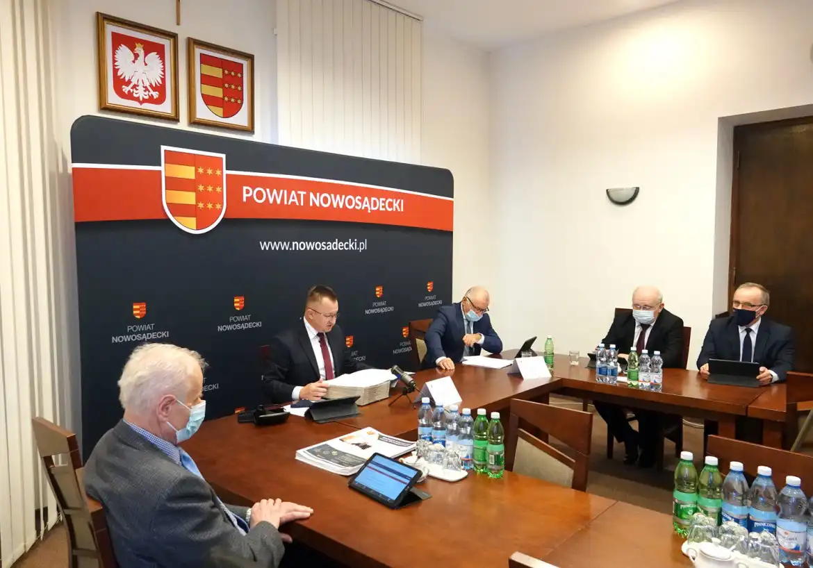 O inwestycjach na ostatniej sesji Rady Powiatu w tym roku