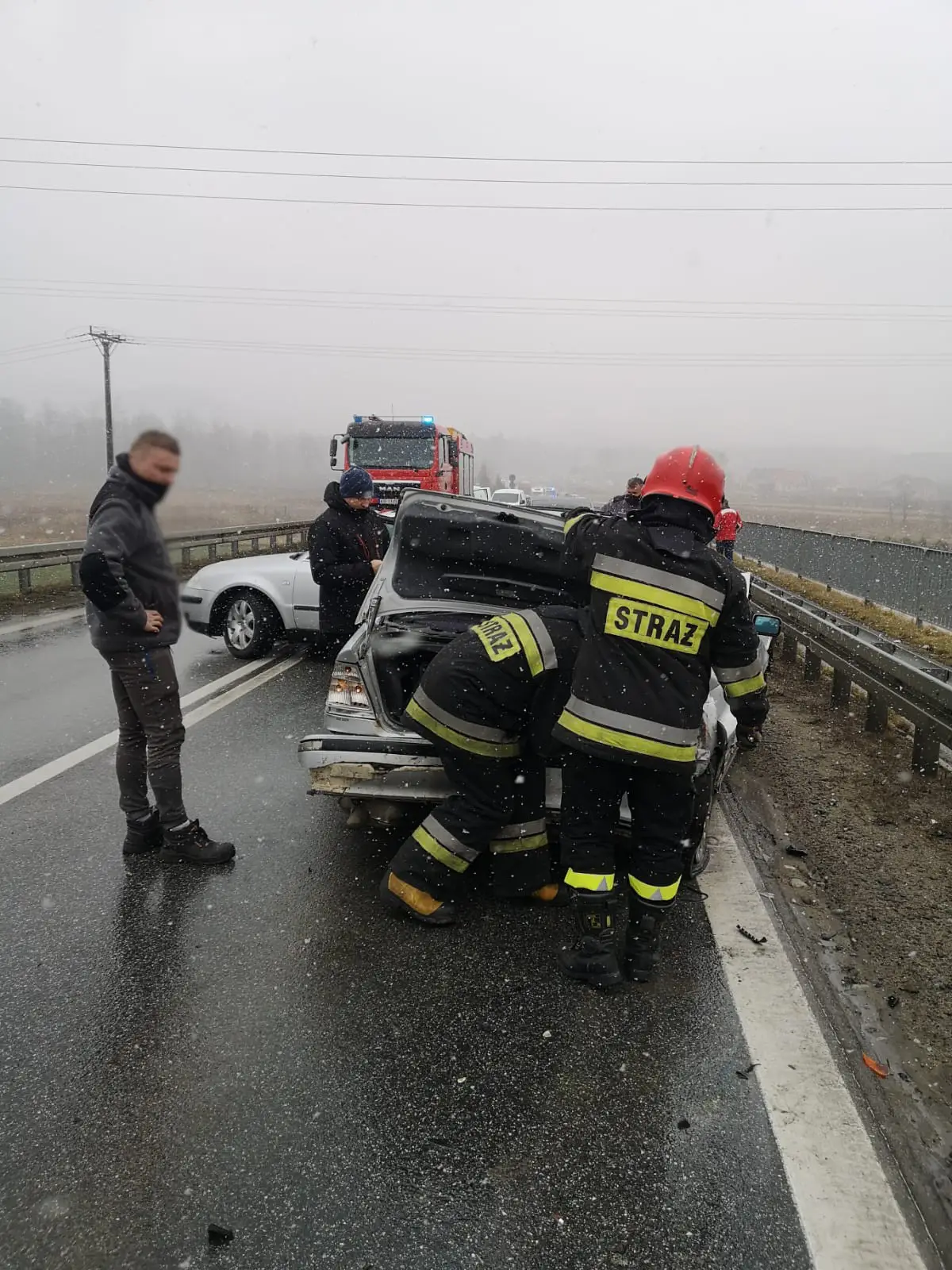 Kolizja trzech aut w Starym Sączu. Jedna osoba trafiła do szpitala