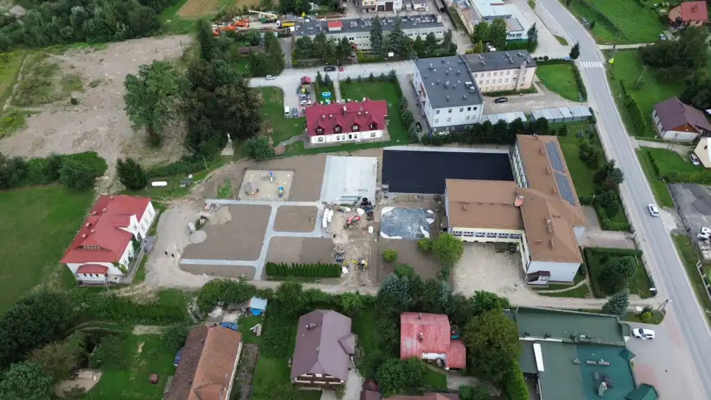Kompleksowa modernizacja infrastruktury sportowej w Klęczanach