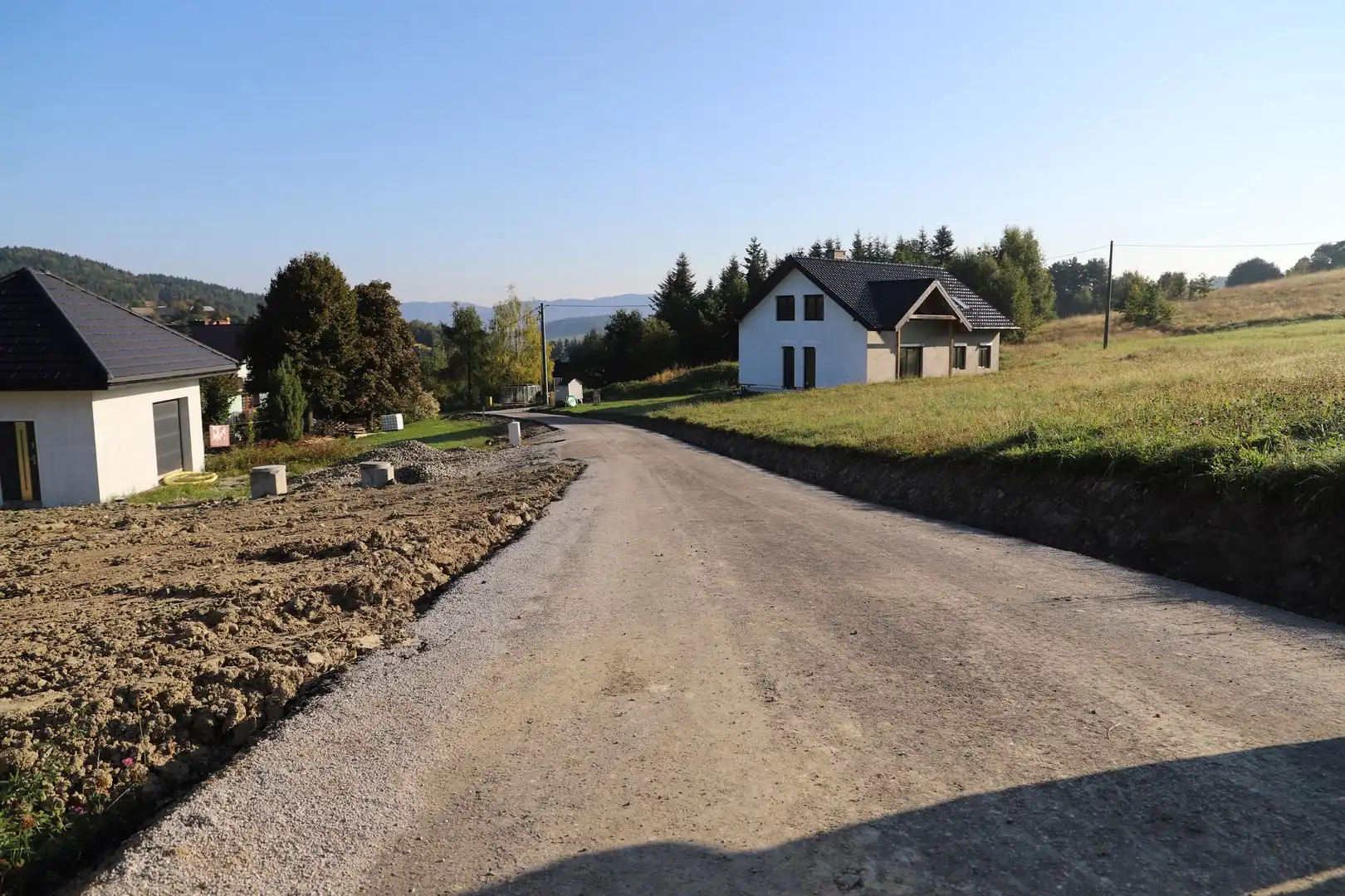 Zakończyły się prace związane z przebudową drogi rolniczej w Starej Wsi