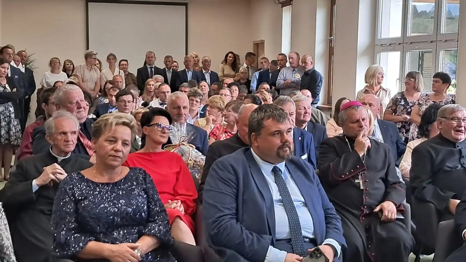 Nowy budynek Urzędu Gminy Łukowica i Zakładu Aktywności Zawodowej „Promyk” uroczyście otwarty