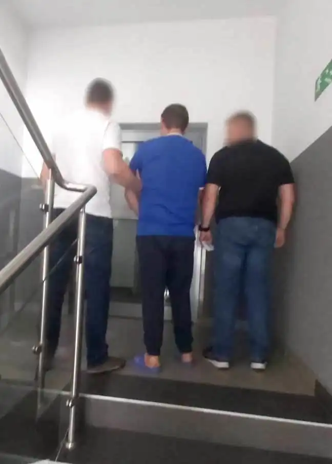 Rozbój w centrum Nowego Sącza. Trzech mężczyzn pobiło i okradło 41-latka