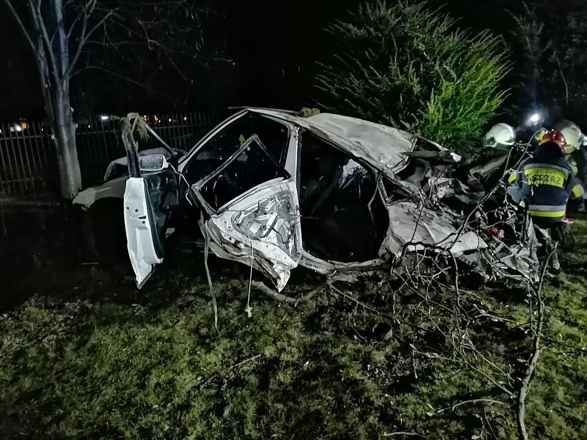 Wypadek w Nawojowej. Trzy osoby trafiły do szpitala