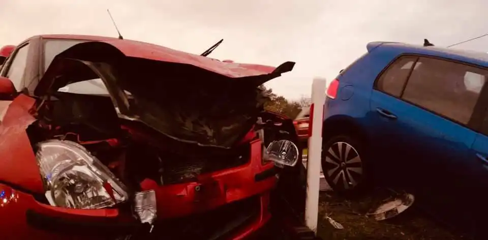 Kraksa na DK28 w Starej Wsi. Jedna osoba poszkodowana
