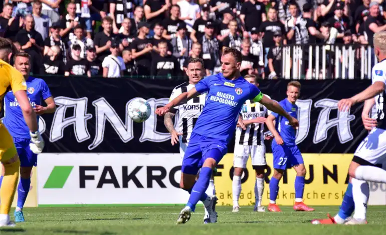Sandecja wygrywa z Puszczą Niepołomice